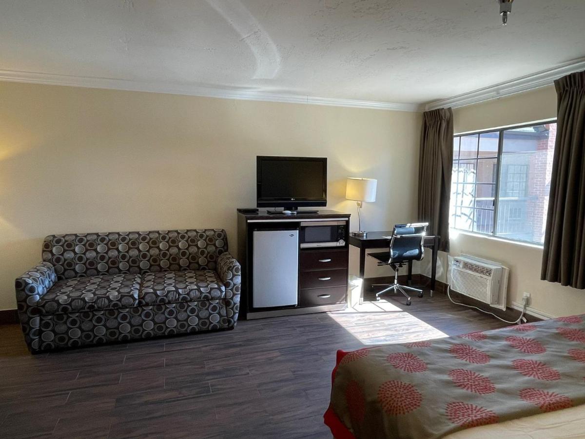 Ramada By Wyndham San Diego Poway Miramar Buitenkant foto