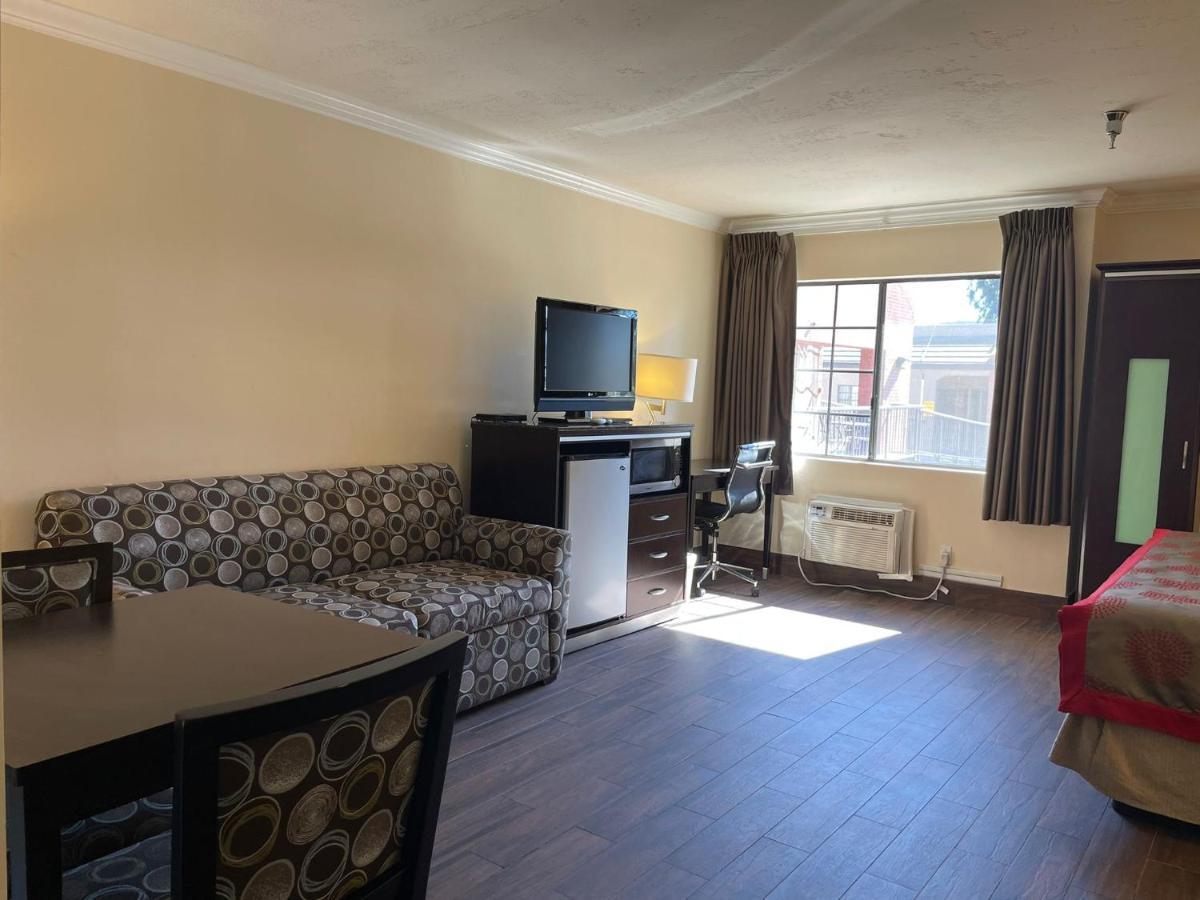 Ramada By Wyndham San Diego Poway Miramar Buitenkant foto
