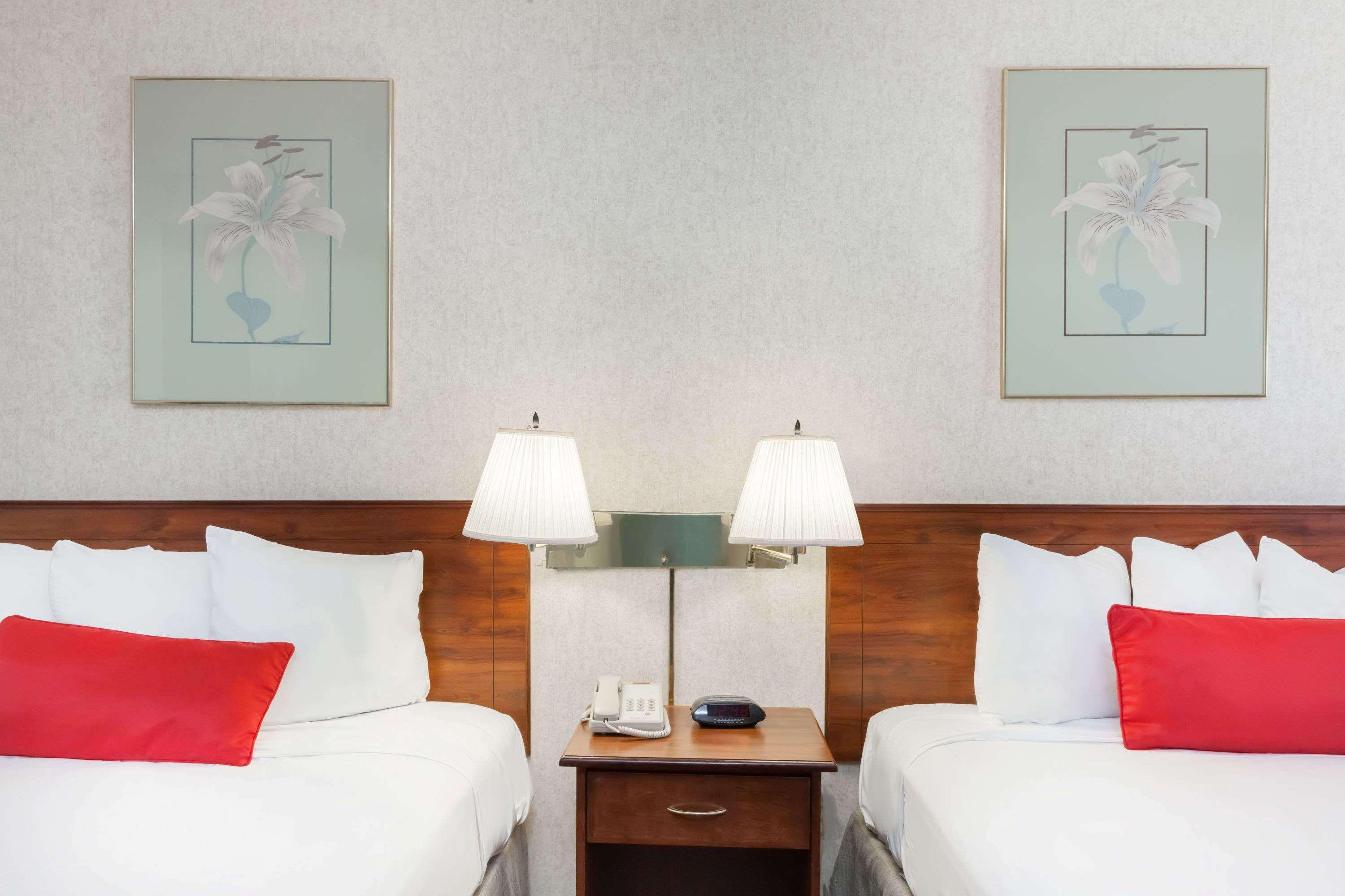 Ramada By Wyndham San Diego Poway Miramar Buitenkant foto