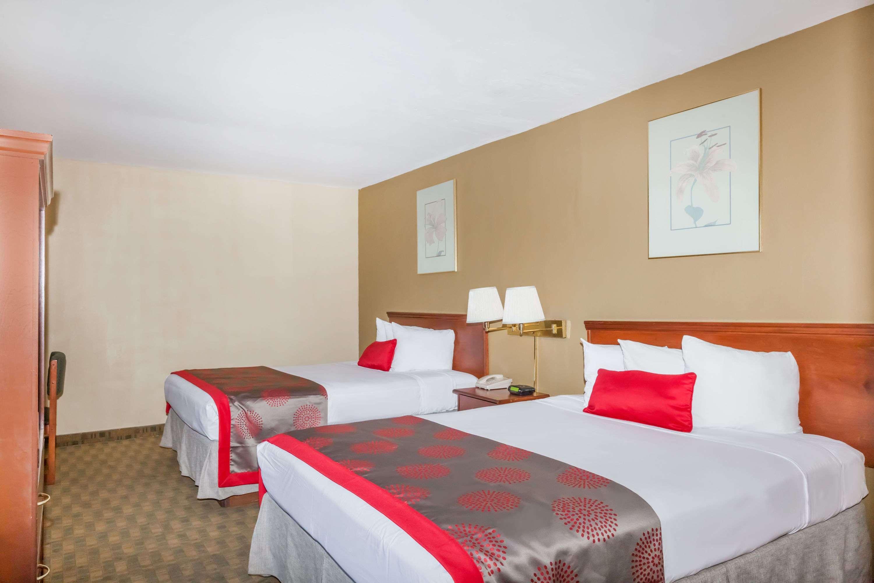 Ramada By Wyndham San Diego Poway Miramar Buitenkant foto