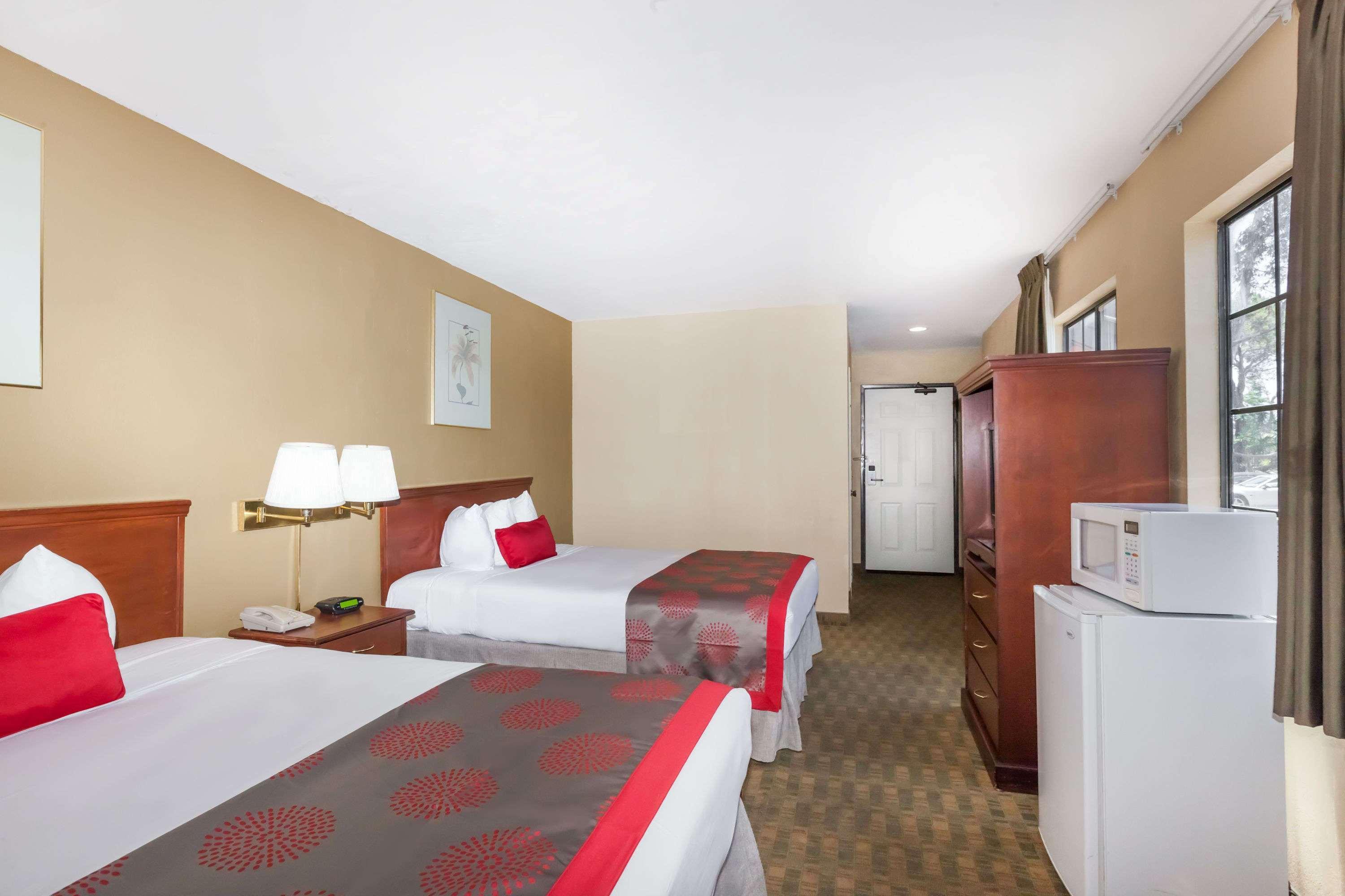 Ramada By Wyndham San Diego Poway Miramar Buitenkant foto