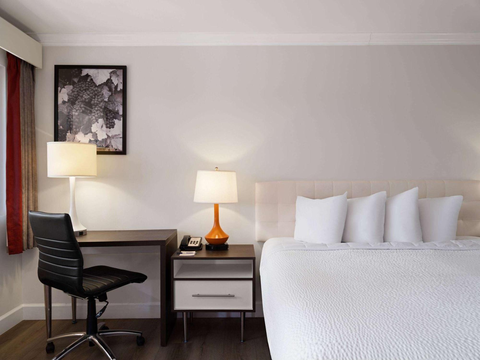 Ramada By Wyndham San Diego Poway Miramar Buitenkant foto