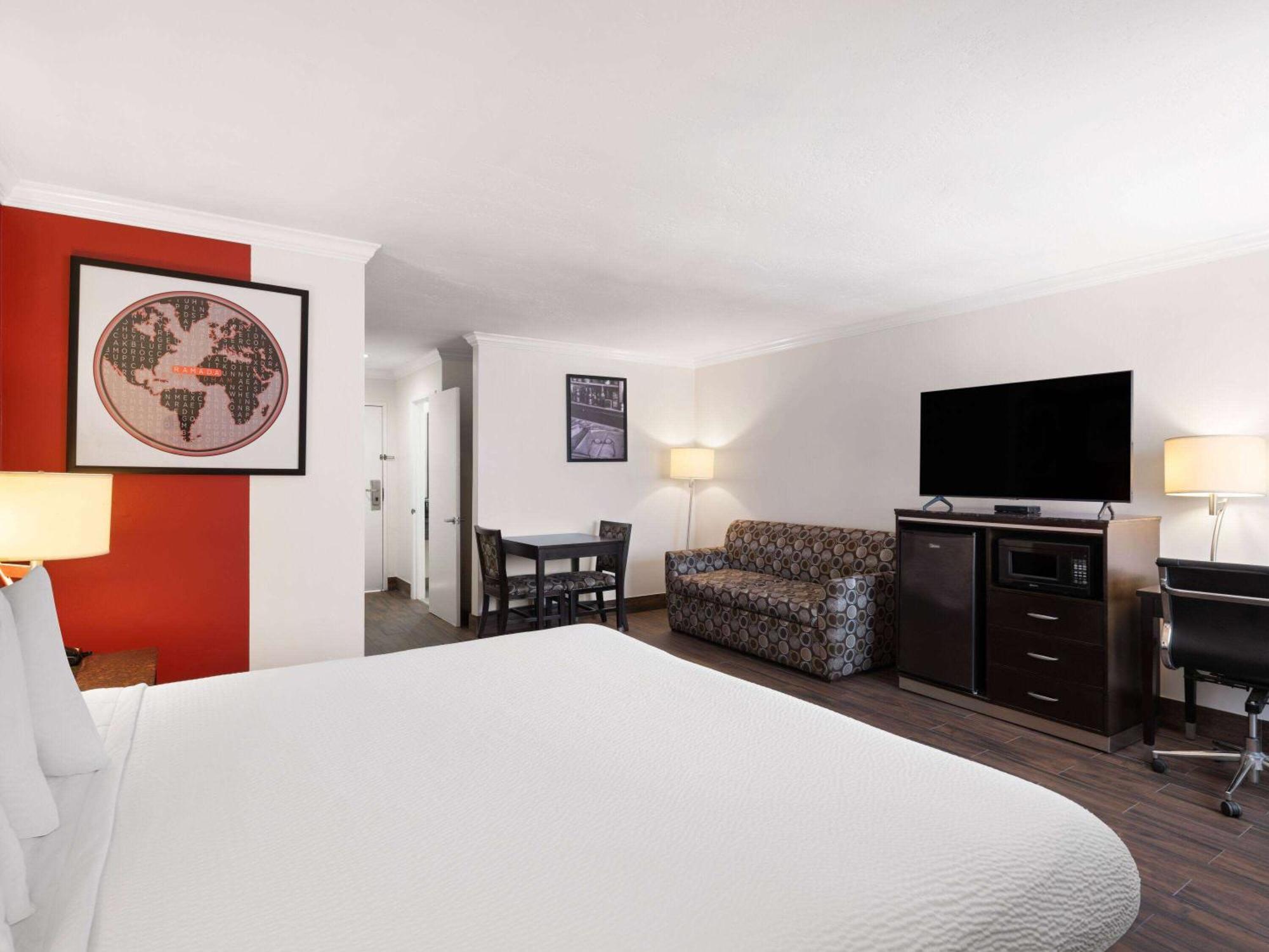 Ramada By Wyndham San Diego Poway Miramar Buitenkant foto